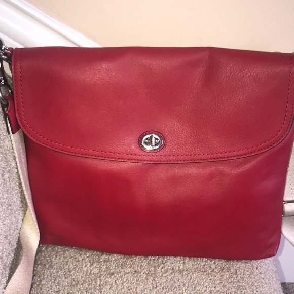 Coach Handbags - Cross body NEVER USED Coach bag Coach Handbags - Cross body NEVER USED Coach bag